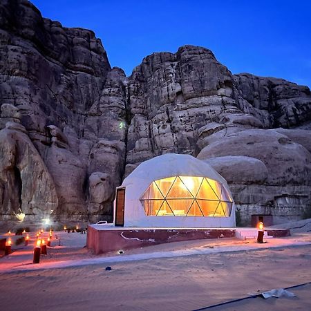 Scarlet Luxury Camp Wadi Rum Exterior photo