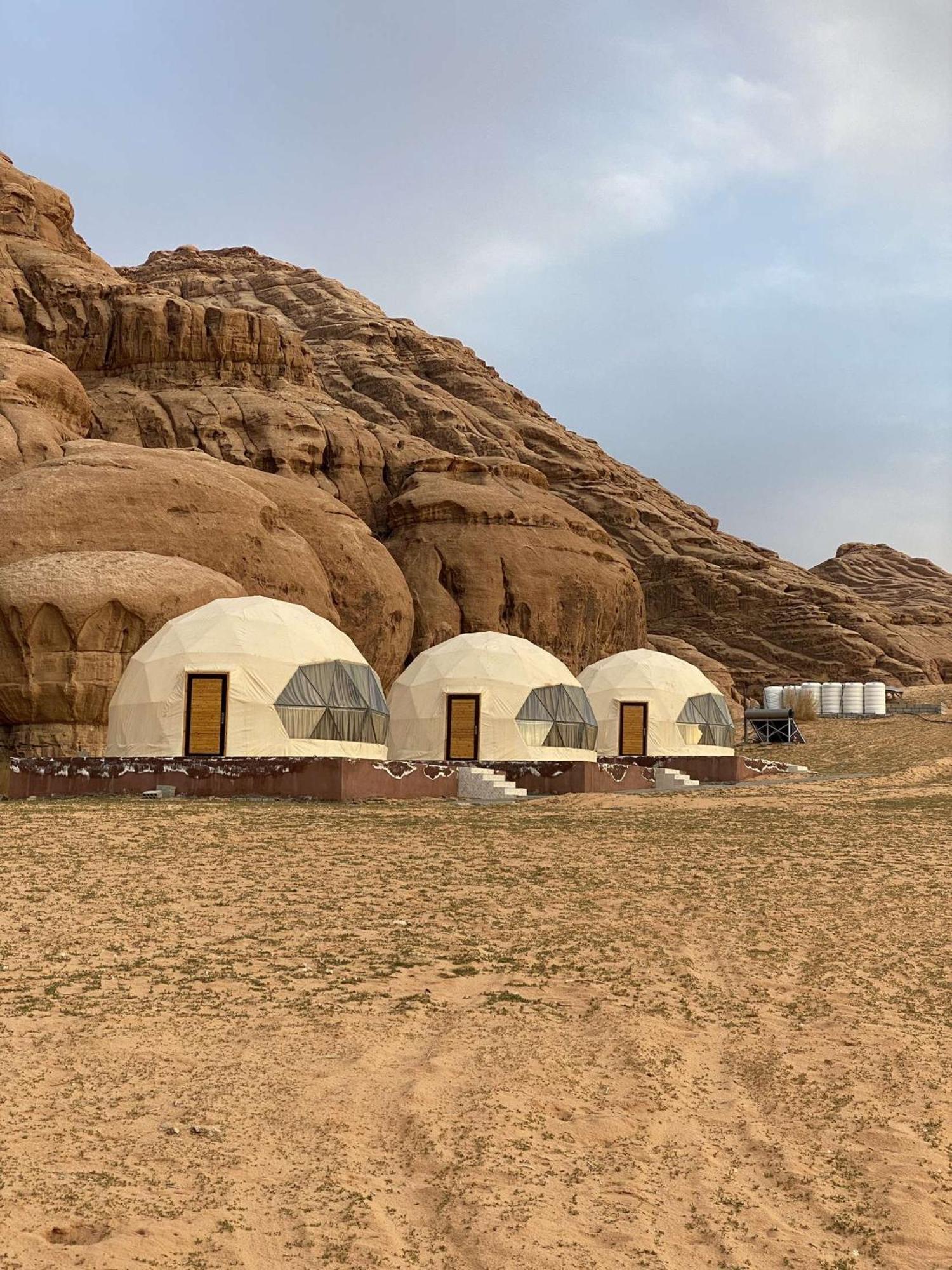 Scarlet Luxury Camp Wadi Rum Exterior photo