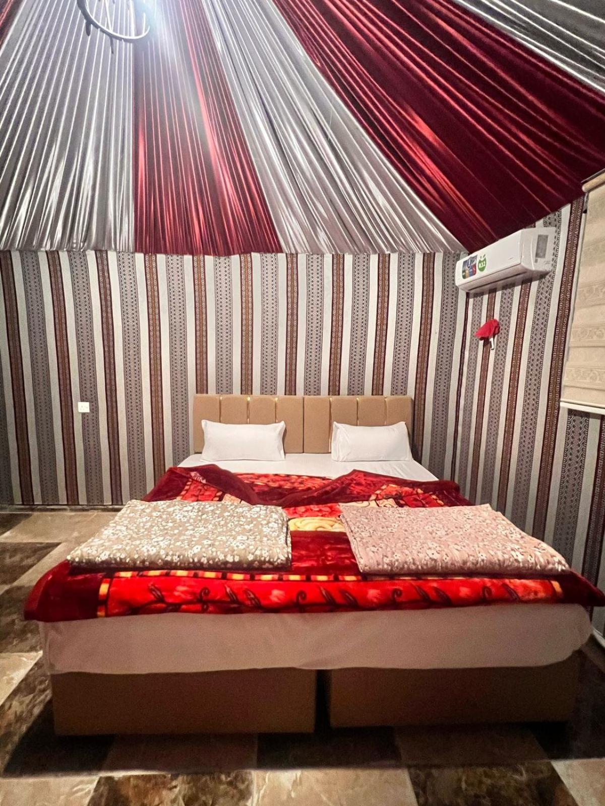 Scarlet Luxury Camp Wadi Rum Exterior photo