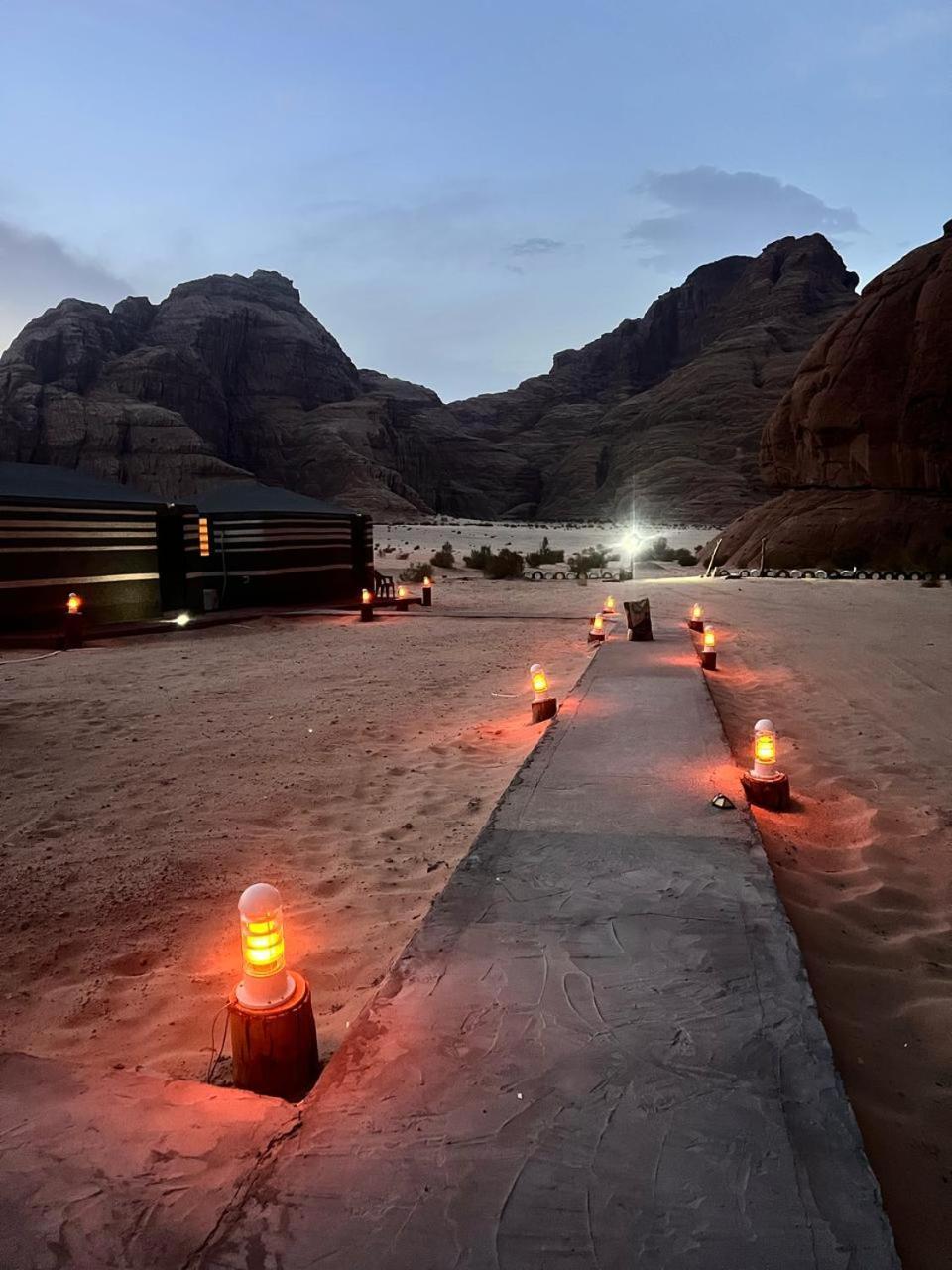 Scarlet Luxury Camp Wadi Rum Exterior photo